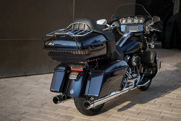Rear side shot of the Harley Davidson CVO Limited